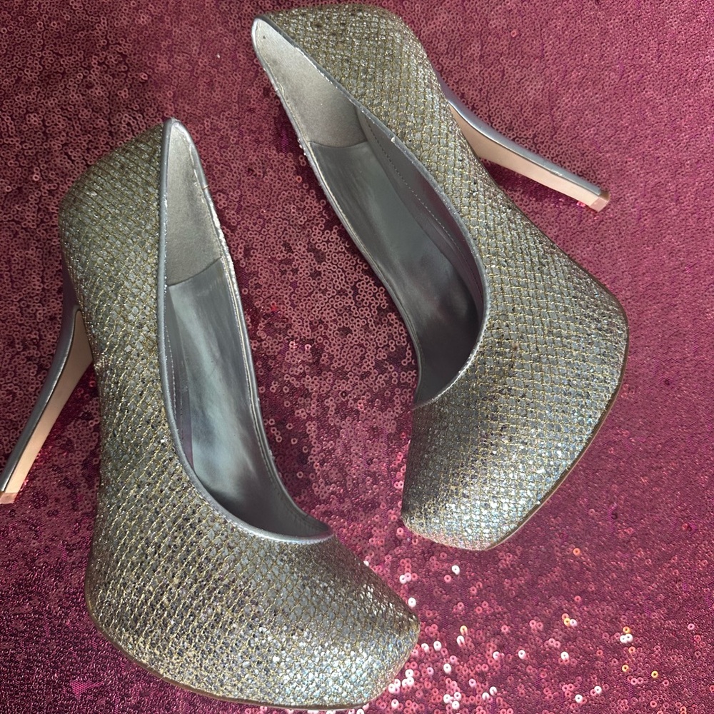Aldo Gold Stiletto Heels with Peep-Toe Design